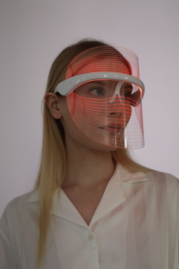 VALYNAZ™ GlowShield – Ultra-Light 7-Color LED Therapy Mask